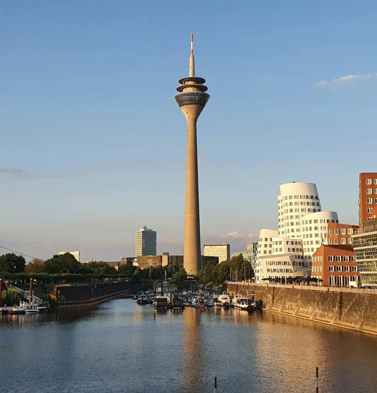 Duesseldorf_768x800 Fernsehturm in Düsseldorf